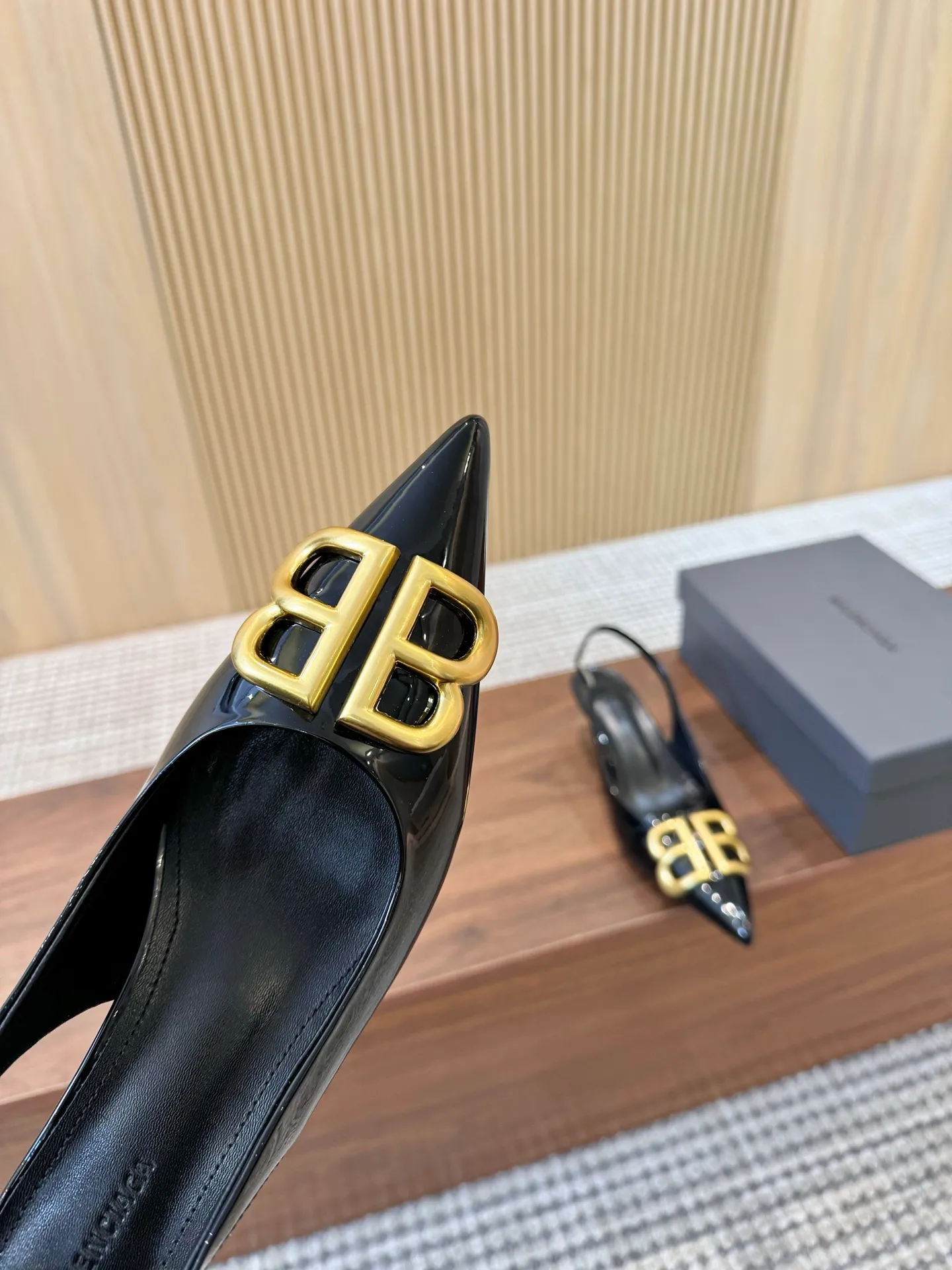 👟👟Ex-factory price 420👟👟 Genuine leather sole +30 BALENCIAGA 25th spring and summer new products Code number: 35-42